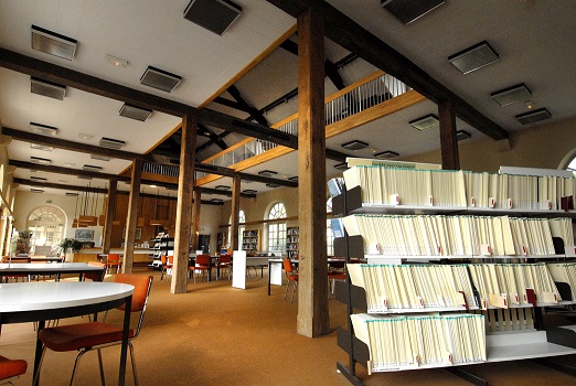 Campus Fontainebleau Bibliothèque 3